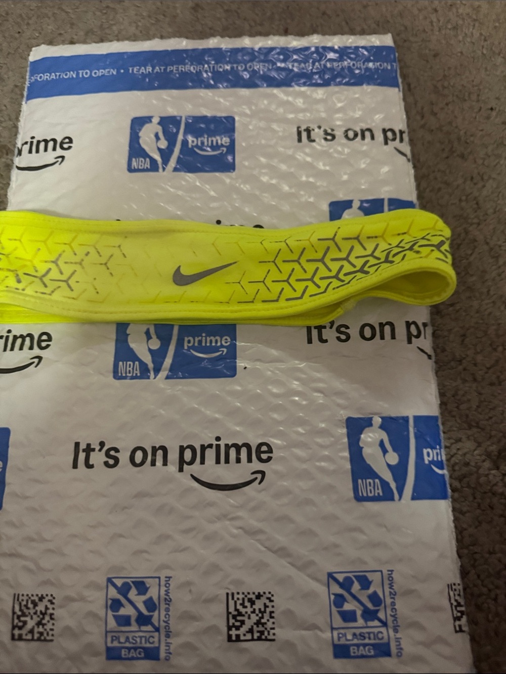 Nike Neon Yellow Athletic Headband with Geometric Print